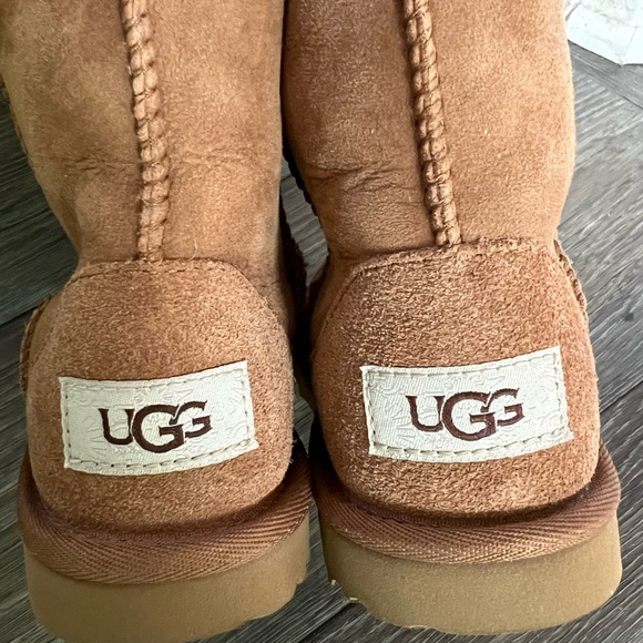 UGG Kids Tan Boots Size 12 - Picture 3 of 8
